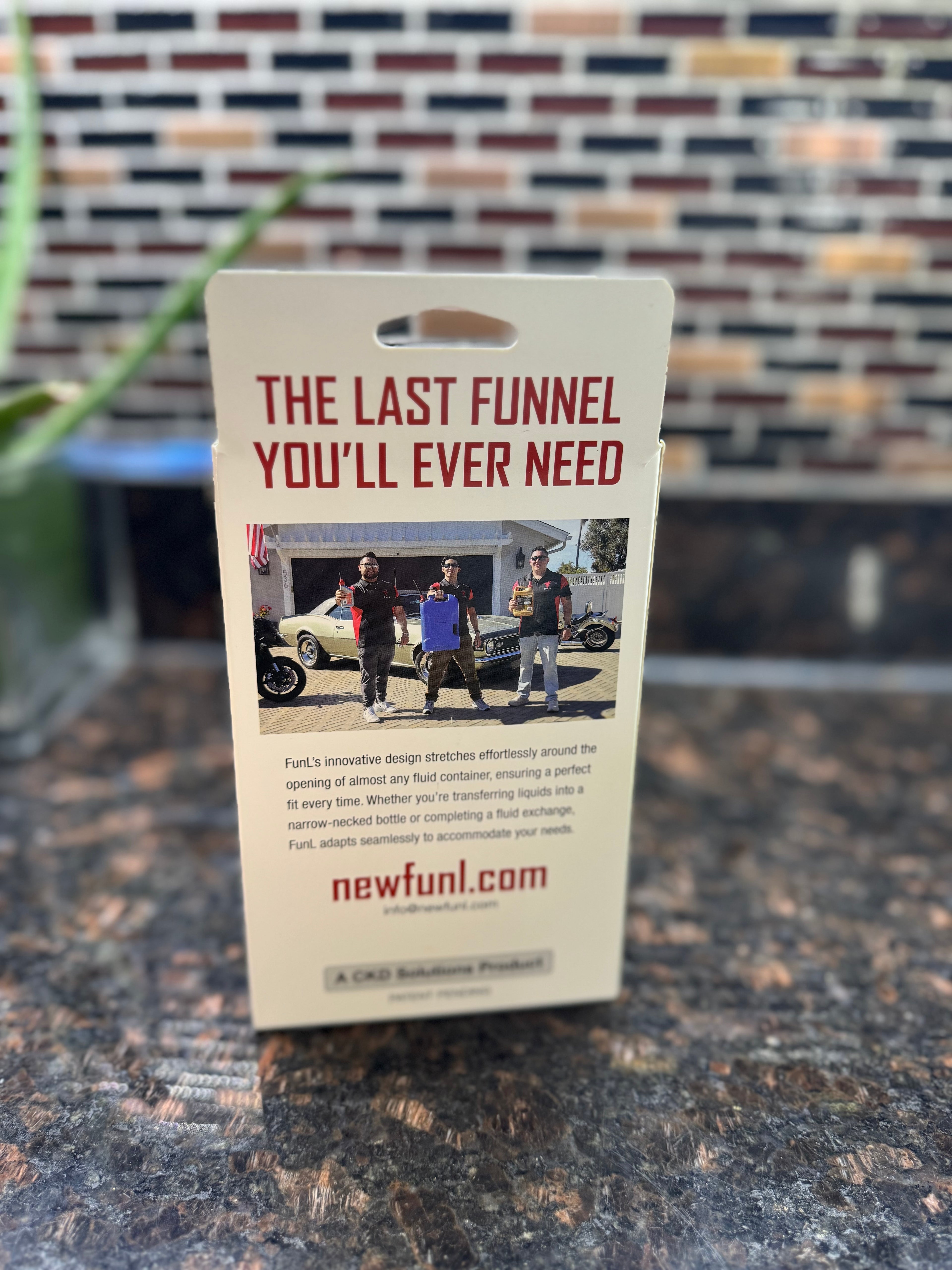 FunL Stretchable Automotive Funnel - Universal Fit, Spill-Proof Design for Fluid Transfers